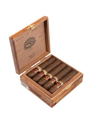 Padron Family Reserve #44 Years 6 × 52